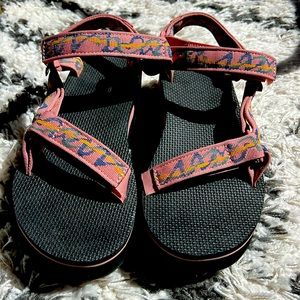 Teva Flatform Universal Ziggy Sandals